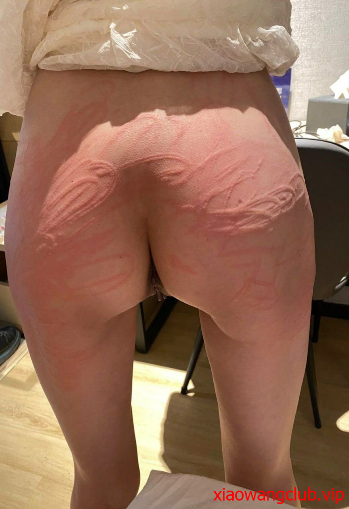 被男主狠狠调教了