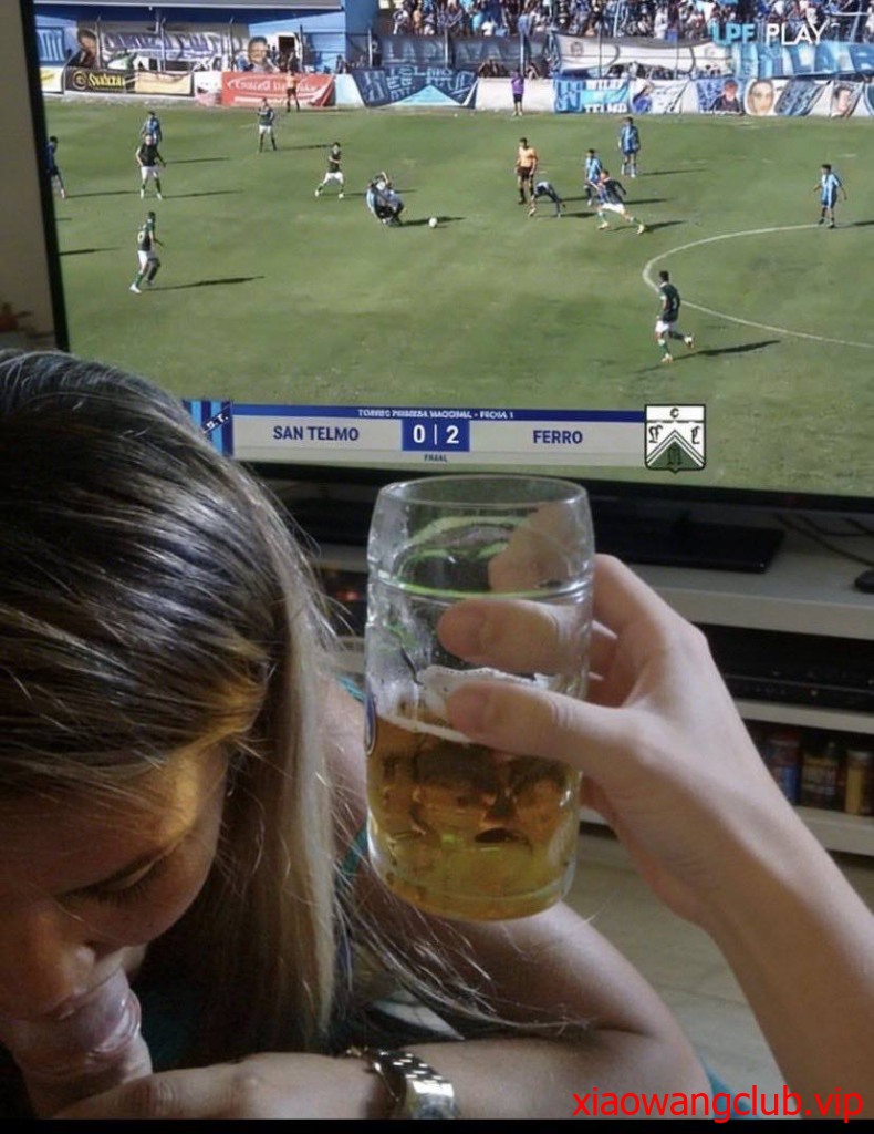 她很会讨人喜欢