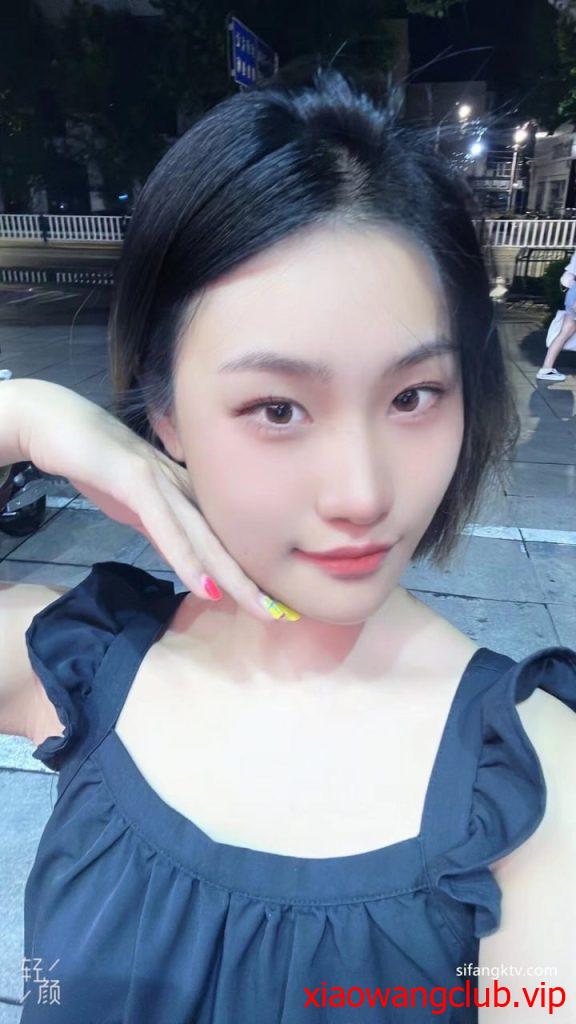 《情侣泄密》周末和美女同事酒店开房啪啪遭曝光