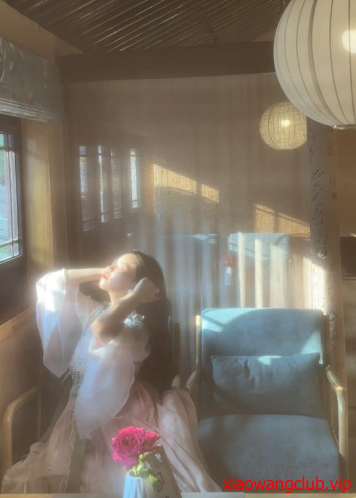 最新【原档泄密】，安徽学生妹，生活照清新可人，床上骚逼反差，口交啪啪白花花的肉体被狂操！精彩佳作