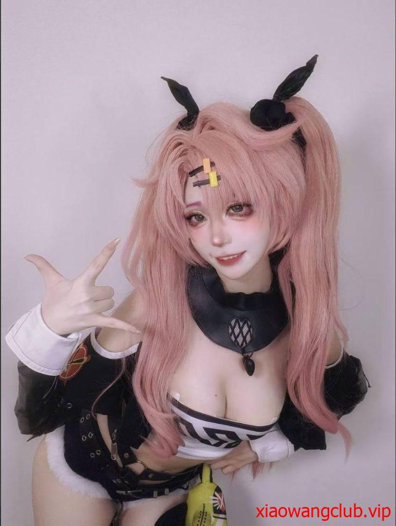 极品颜值绿茶婊穿着制服性感情趣内衣被金主爸爸调教啪啪性爱视频2