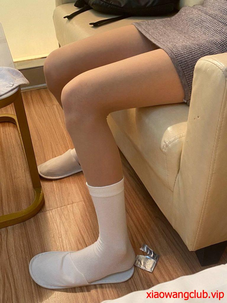 云盘高质露脸泄密，网红脸阿黑颜反差婊，人前气质高贵，私下实为金主母狗，轻调性爱各种高潮脸1