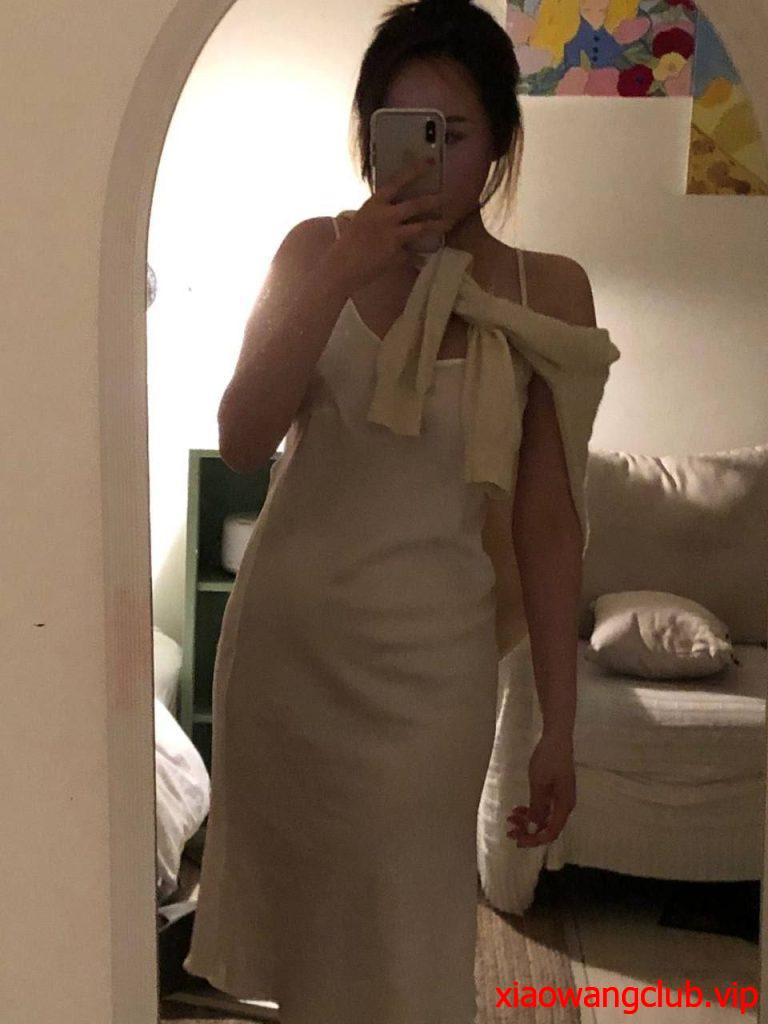 大奶美女和男友之间的私密被曝光